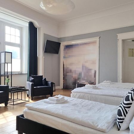 Charysma - Jugendstil Trifft Moderne, Schlafzimmer Mit Smart-Tv, Tischfussball, Darts, Parkplatz Hamelin Exteriör bild