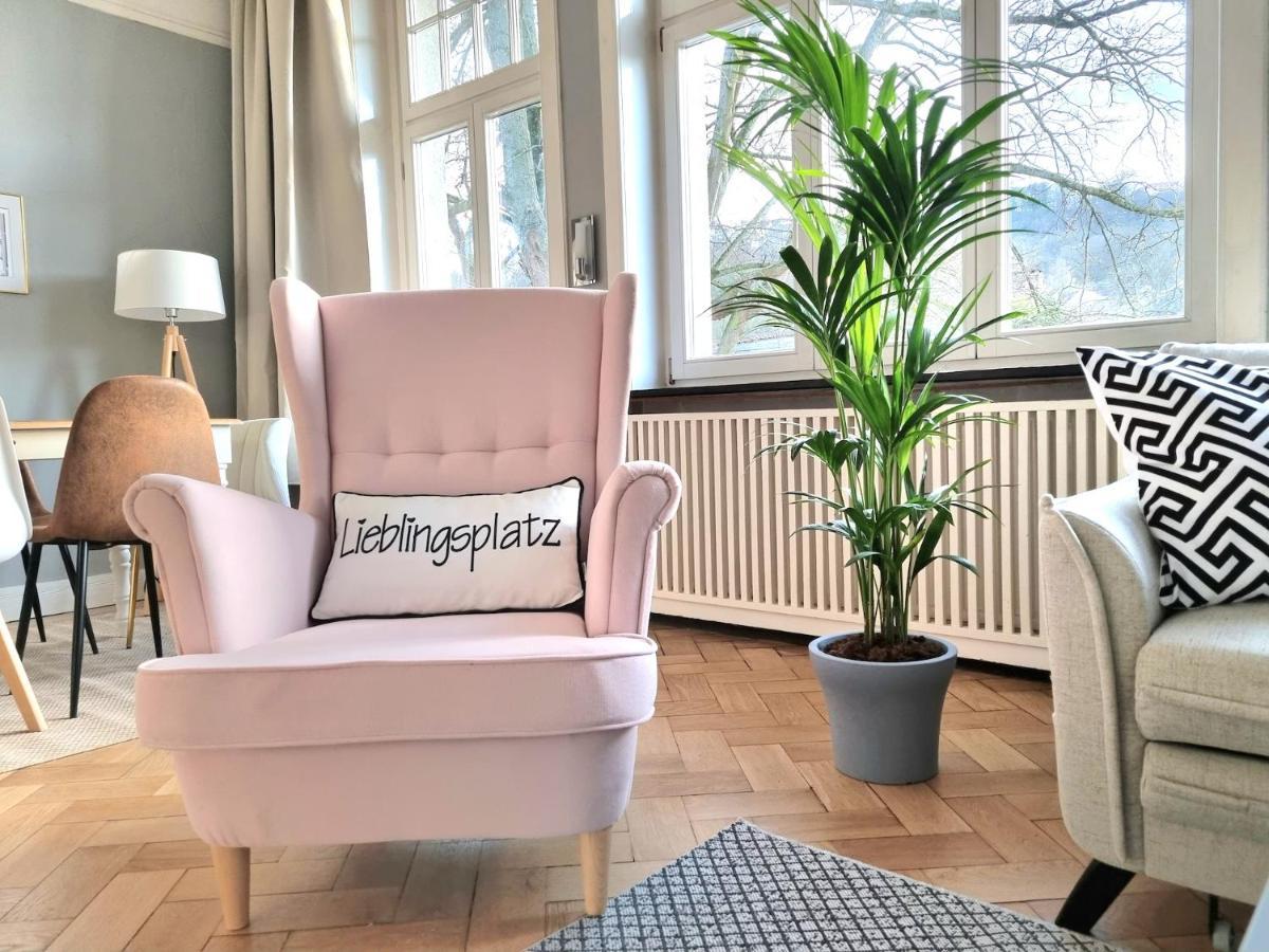 Charysma - Jugendstil Trifft Moderne, Schlafzimmer Mit Smart-Tv, Tischfussball, Darts, Parkplatz Hamelin Exteriör bild