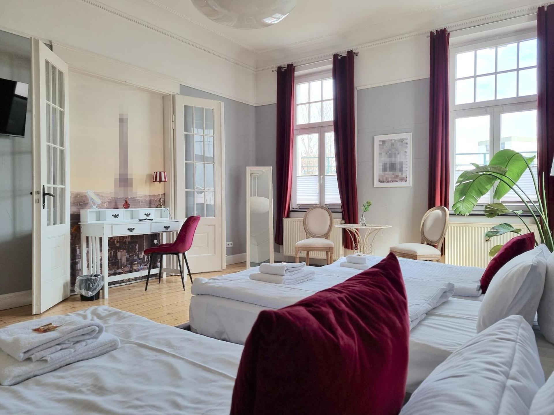 Charysma - Jugendstil Trifft Moderne, Schlafzimmer Mit Smart-Tv, Tischfussball, Darts, Parkplatz Hamelin Exteriör bild