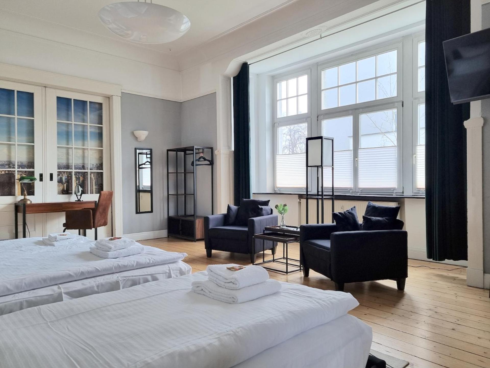 Charysma - Jugendstil Trifft Moderne, Schlafzimmer Mit Smart-Tv, Tischfussball, Darts, Parkplatz Hamelin Exteriör bild
