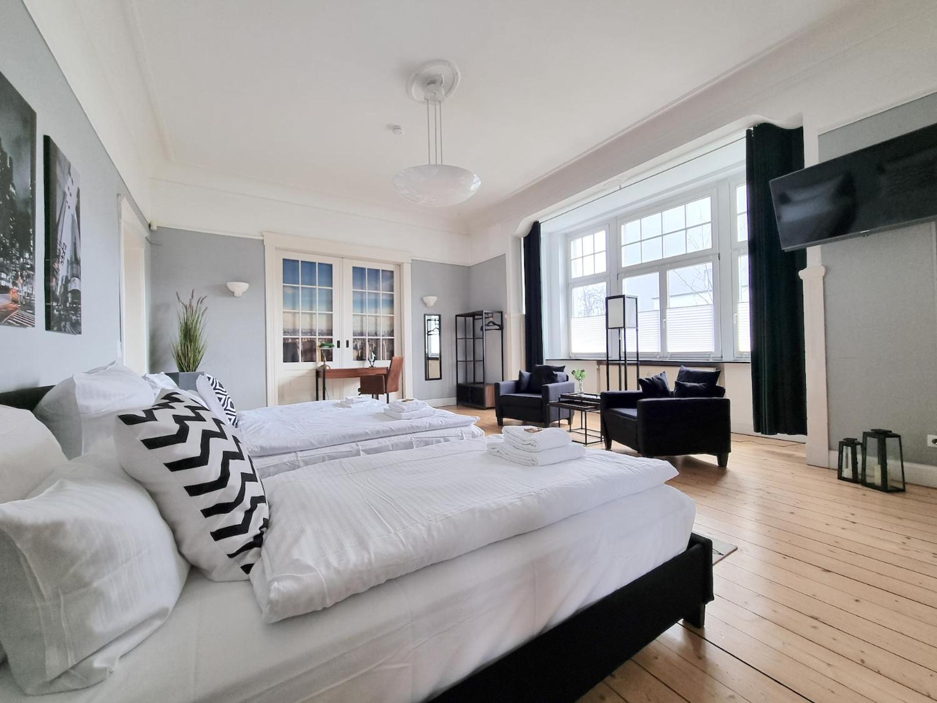 Charysma - Jugendstil Trifft Moderne, Schlafzimmer Mit Smart-Tv, Tischfussball, Darts, Parkplatz Hamelin Exteriör bild